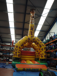 Springkasteel 'giraf'